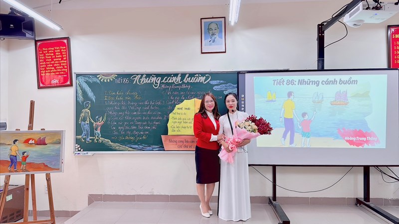 Cô giáo Phạm Thị Thơ với bài giảng “Những cánh buồm” tham gia dự thi giáo viên giỏi cấp quận