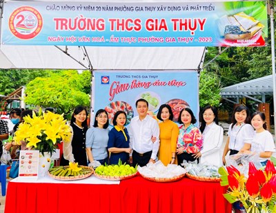 Ngày hội văn hóa Ẩm thực chào mừng kỷ niệm 20 năm thành Quận Long Biên và phường Gia Thụy