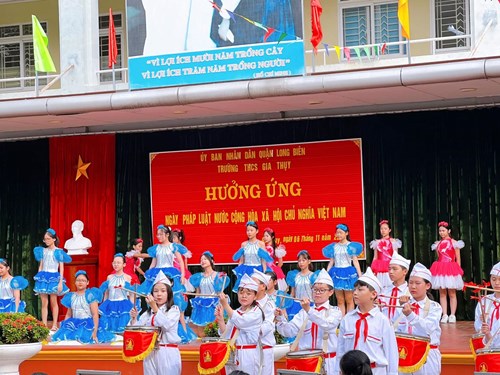 Hưởng ứng ngày pháp luật nước CHXHCN Việt Nam 2023