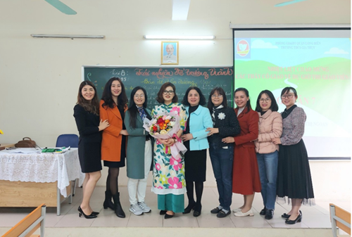 Chúc mừng thành công tiết thi giáo viên giỏi cấp quận môn Ngữ văn của cô giáo Nguyễn Thị Ngoan