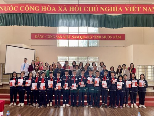 Trường THCS Ngọc Lâm tổ chức Giao lưu - Gặp mặt học sinh giỏi dự thi  học sinh giỏi cấp thành phố các môn văn hoá và khoa học năm học 2022 -2023