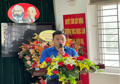 Thầy giáo Đinh Lý Huỳnh - Bi thư chi đoàn trường THCS Ngọc Lâm - Tấm gương điển hình học tập và làm theo lời Bác