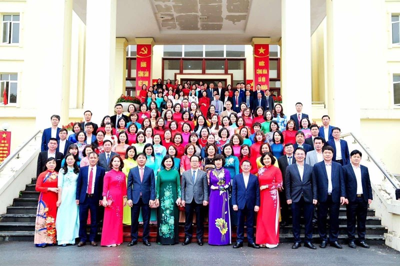 Chương trình kết nghĩa, triển khai phong trào Nhà trường cùng chung tay phát triển- thầy cô cùng sẻ chia trách nhiệm” giai đoạn 2023-2025 giữa trường THCS Ngọc Lâm- Long Biên và trường THCS Mê Linh- huyện Mê Linh