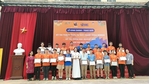 Trường THCS Ngọc Lâm vui mừng và tự hào tham gia Lễ vinh danh học sinh đạt giải các cuộc thi Toán học năm 2022-2023