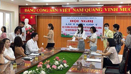 Quận ủy Long Biên tổ chức Hội nghị Lấy ý kiến góp ý về người đứng đầu tại trường THCS Ngọc Lâm