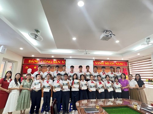 Trường THCS Ngọc Lâm tổ chức gặp mặt, động viên  học sinh dự thi học sinh giỏi cấp Quận vòng 1  năm 2023
