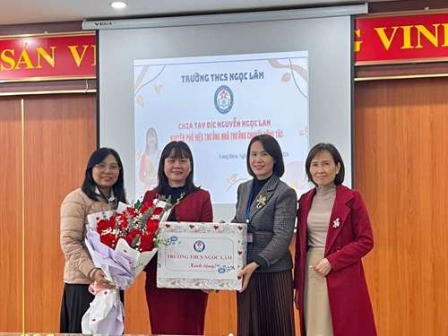 Trường THCS Ngọc Lâm long trọng tổ chức buổi gặp mặt chia tay nhà giáo Nguyễn Ngọc Lan -Nguyên Phó hiệu trưởng nhà trường chuyển công tác