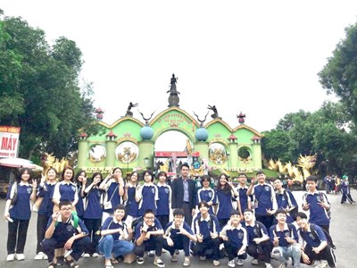 Trường THCS Ngô Gia Tự tổ chức tham quan cho học sinh tại Khu du lịch Hồ núi Cốc - TP Thái Nguyên