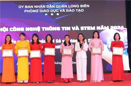 Trường THCS Nguyễn Bỉnh Khiêm gặt hái nhiều thành tích trong ngày hội công nghệ thông tin quận Long Biên