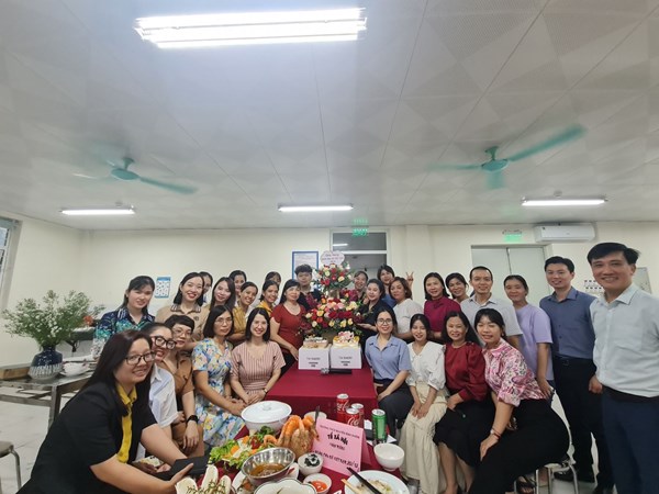 Công đoàn trường THCS Nguyễn Bỉnh Khiêm kỉ niệm ngày Phụ nữ Việt Nam 20-10
