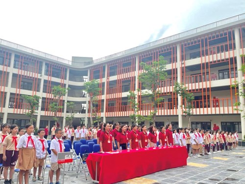 Trường THCS Nguyễn Gia Thiều tổ chức ngày chạy Olympic vì sức khoẻ toàn dân, Chung kết Giải chạy Báo Hà Nội mới lần thứ 48 vì hoà bình.