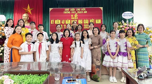 Chào mừng kỉ niệm 40 năm ngày Nhà giáo Việt Nam (20/11/2982 - 20/11/2022)