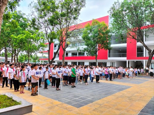 Trường THCS Thạch Bàn tổ chức đón học sinh lớp 6 năm học 2023 - 2024