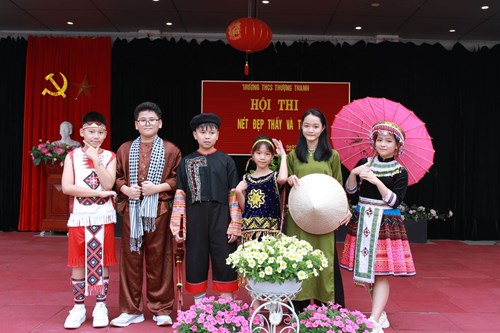 Trường THCS Thượng Thanh tổ chức hội thi “Nét đẹp thầy và trò” chào mừng ngày nhà giáo Việt Nam 20/11.