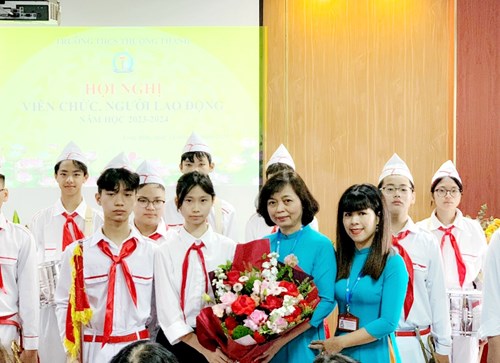 Liên đội trường THCS Thượng Thanh đạt giải BA cuộc thi Liên hoan trống kèn cấp Quận