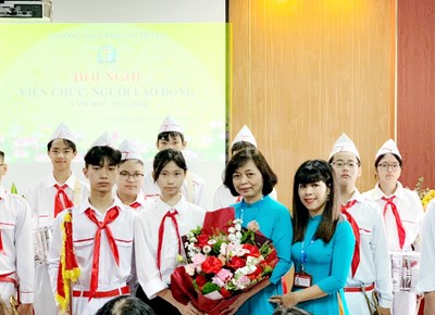 Liên đội trường THCS Thượng Thanh đạt giải BA cuộc thi Liên hoan trống kèn cấp Quận