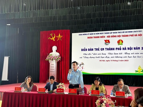 Cán bộ Đội tiêu biểu của Liên đội THCS Thượng Thanh tham dự Diễn đàn trẻ em thành phố Hà Nội năm 2023