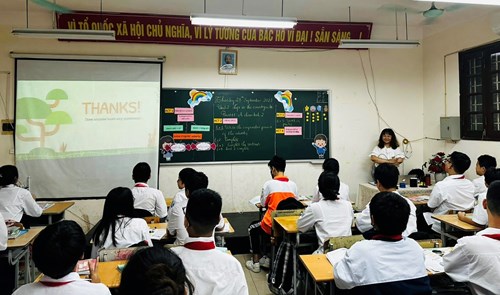 Tiết Chuyên đề Tiếng Anh tại trường THCS Việt Hưng