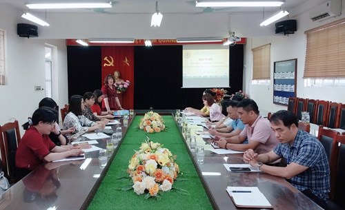Chi bộ trường THCS Việt Hưng tổ chức sinh hoạt chính trị, tư tưởng thực hiện chỉ thị số 24-CT/TU
