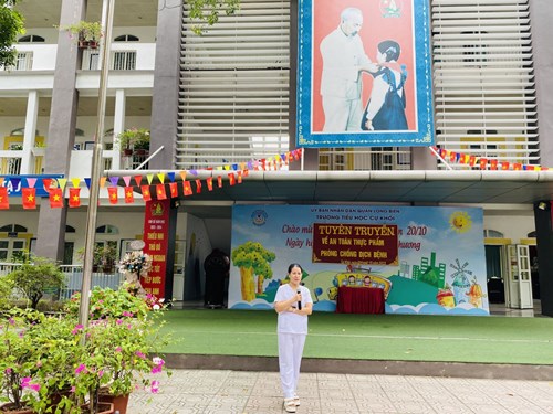 Trường tiểu học Cự Khối quận Long Biên Hà Nội tổ chức tuyên truyền an toàn thực phẩm, phòng chống dịch bệnh 
