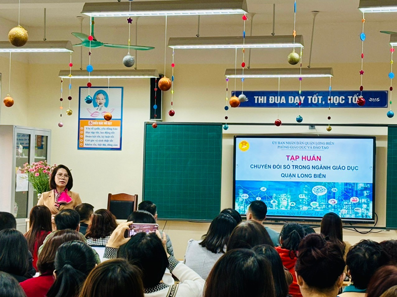 Trường Tiểu học Đoàn Khuê vinh dự được Phòng giáo dục và Đào tạo quận Long Biên lựa chọn là địa điểm tổ chức tập huấn sử dụng chữ kí số ngày 05/12/2023