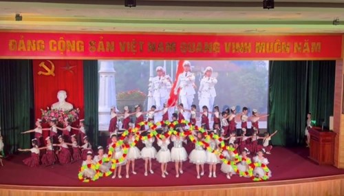 Học sinh DKPS đạt giải Nhất cụm thi Liên hoan Hợp xướng học sinh Phổ thông quận Long Biên năm học 2023 - 2024