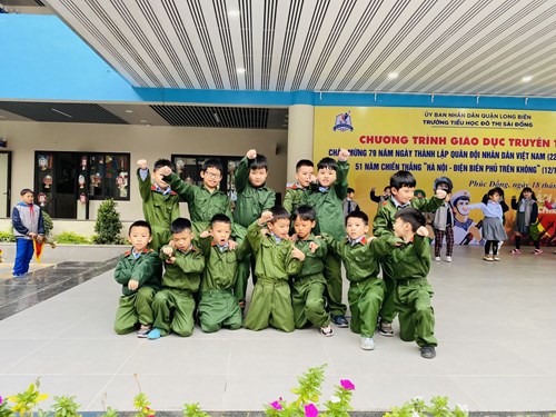 Chương trình giáo dục truyền thống chào mừng 79 năm ngày thành lập Quân đội nhân dân Việt Nam (22/12/1944 - 22/12/2023) và 51 năm chiến thắng  Hà Nội - Điện Biên Phủ trên không  (12/1972 - 12/2023)