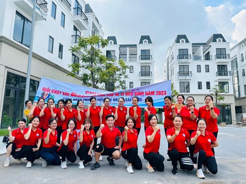 Công đoàn trường Tiểu học Đô thị Sài Đồng hưởng ứng Giải chạy Báo Hà Nội mới lần thứ 48 vì hòa bình năm 2023