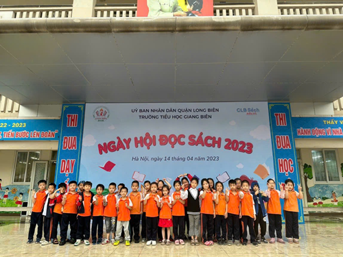 Trường Tiểu học Giang Biên tổ chức Ngày hội đọc sách.