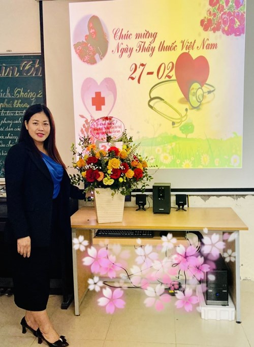Cô Lý Thị Hải Ninh -   Táo Y tế  thân thiện của trường Tiểu học Giang Biên