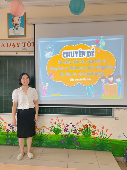 Buổi tập huấn CNTT của Trường Tiểu học Giang Biên