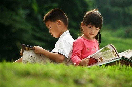 Hãy để trẻ cảm nhận niềm vui khi đọc sách