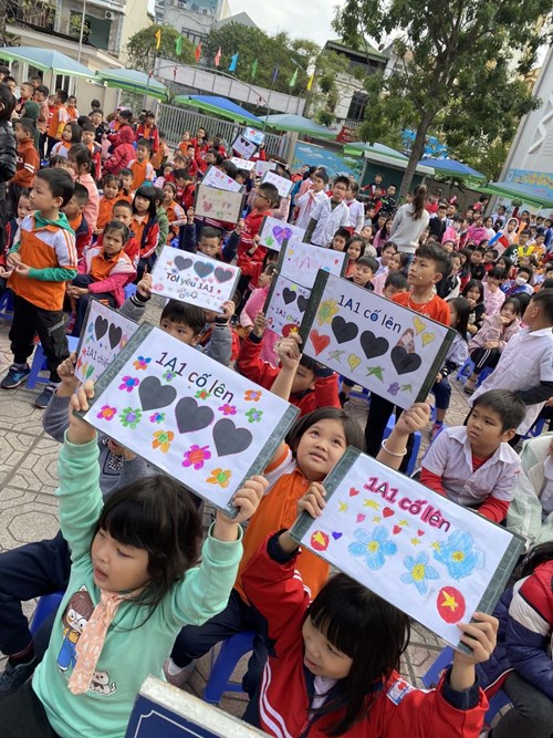 Tiểu học Giang Biên hưởng ứng phong trào Hội khỏe Phù Đổng năm học 2022-2023