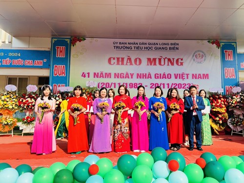 Hội giảng cấp trường chào mừng 41 năm Ngày Nhà giáo Việt Nam