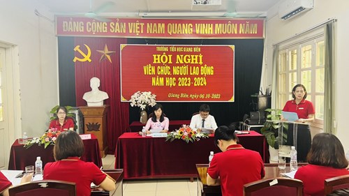 Sáng 06/10/2023 trường Tiểu học Giang Biên tổ chức Hội nghị cán bộ, công chức, viên chức năm học 2023-2024.