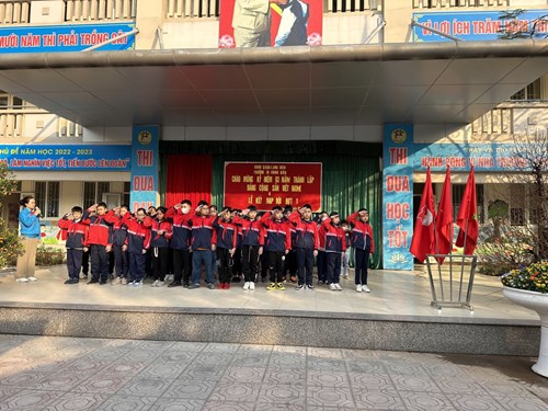 Liên đội trường Tiểu học Giang Biên kết nạp Đội viên kỉ niệm 93 năm ngày thành lập Đoàn thanh niên Cộng sản Hồ Chí Minh (26/3/1931 – 26/3/2022)