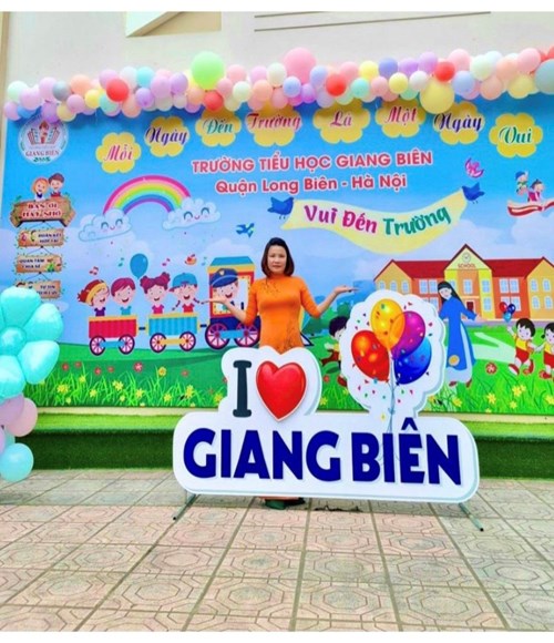 Hiệu phó trường Tiểu học Giang Biên - Người phụ nữ giỏi việc nước, đảm việc nhà.