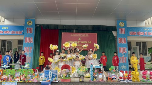 Trường Tiểu học Giang Biên phát động cuộc thi  Sáng tạo sản phẩm tái chế từ rác thải nhựa .