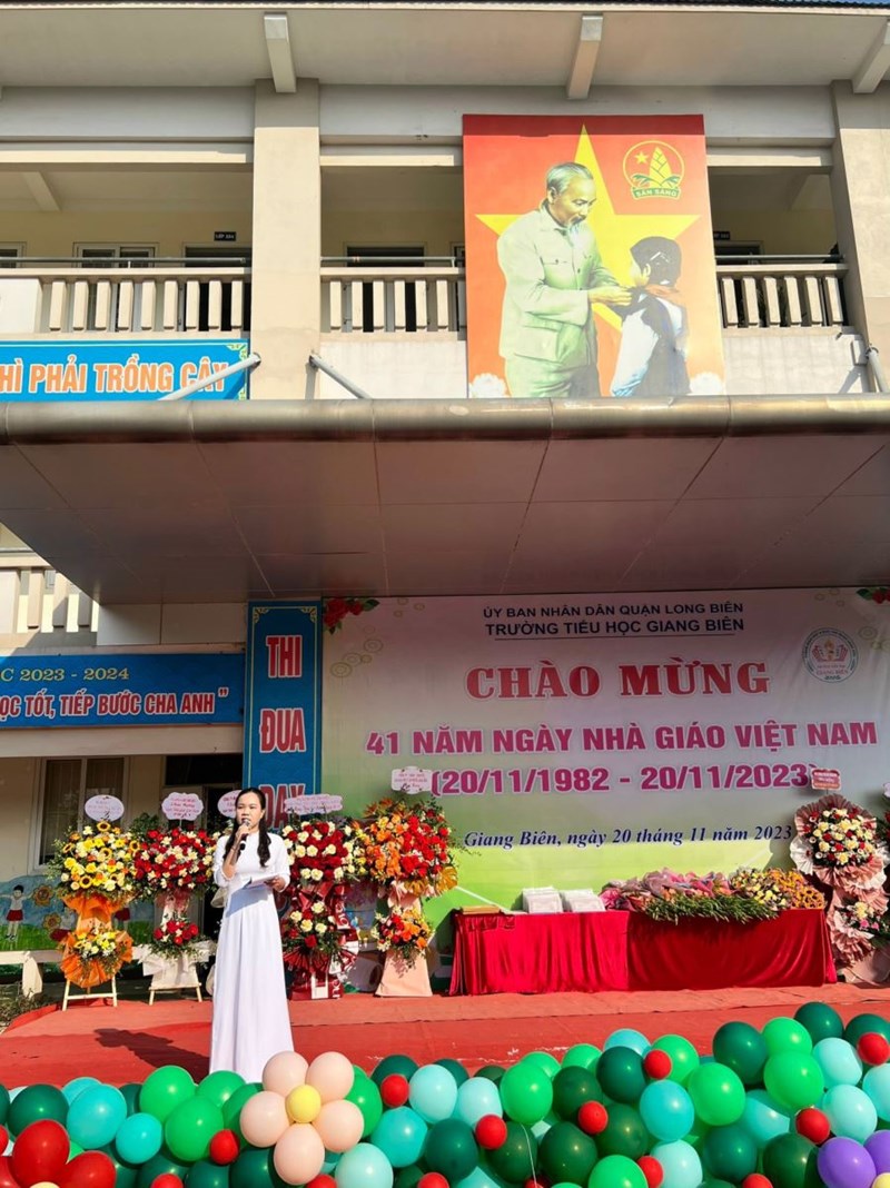Trường Tiểu học Giang Biên tổ chức kỷ niệm 41 năm ngày Nhà giáo Việt Nam