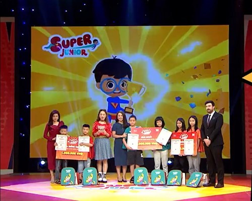 Tự hào về đội chơi đầu tiên của trường Tiểu học Gia Quất trong vòng loại Gameshow Super Juinor