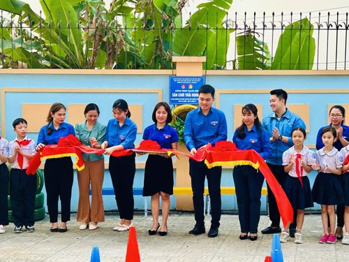 Công trình chào mừng kỷ niệm 20 năm ngày thành lập quận Long Biên 