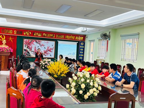 Gặp mặt học sinh tham dự Giải thể thao cho học sinh phổ thông Quận Long Biên năm học 2022 – 2023