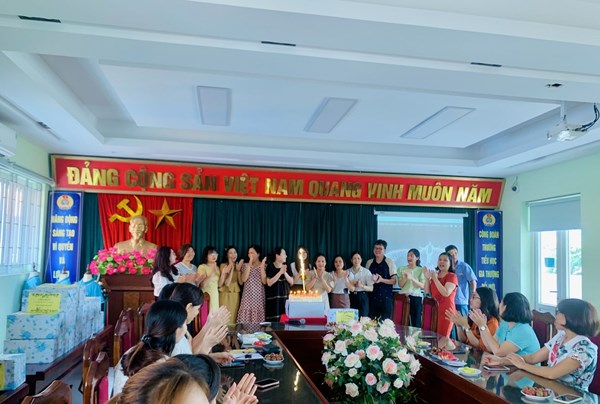 Công đoàn Trường Tiểu học Gia Thượng  tổ chức sinh nhật cho công đoàn viên quý II, III năm 2023