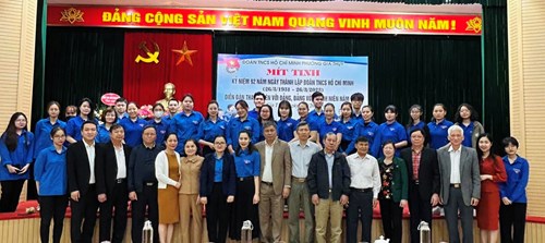 Chi đoàn thanh niên trường Tiểu học Gia Thụy dự Lễ mít tinh Kỷ niệm 92 năm ngày thành lập Đoàn TNCS Hồ Chí Minh  và diễn đàn “Thanh niên với Đảng – Đảng với thanh niên”