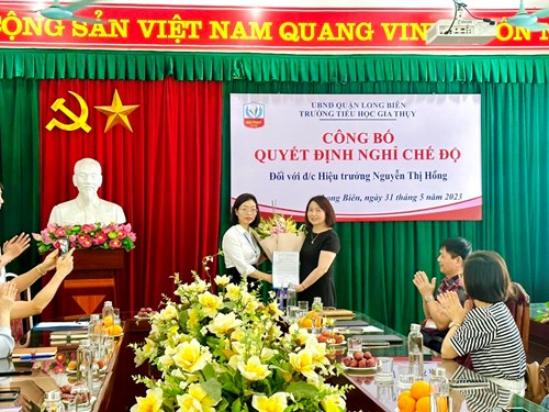 Hội nghị công bố quyết định nghỉ chế độ Đối với đồng chí Nguyễn Thị Hồng – Hiệu trưởng trường Tiểu học Gia Thụy