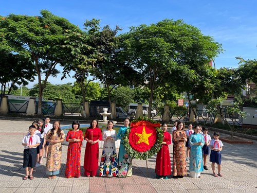 Trường Tiểu học Lê Quý Đôn tổ chức hoạt động Tri ân Kỷ niệm 76 năm ngày Thương binh - Liệt sĩ (27/7/1947 - 27/7/2023)