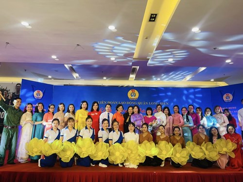 Trường Tiểu học Lê Quý Đôn tham gia Liên hoan văn nghệ chào mừng thành công Đại hội Công đoàn quận Long Biên lần thứ V.