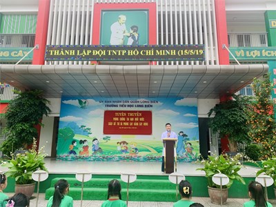 Trường tiểu học Long Biên phối kết hợp với Trung tâm y tế quận Long Biên tuyên tuyền phòng chống tai nạn đuối nước