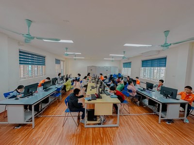 Trường Tiểu học Lý Thường Kiệt tham gia khảo sát học sinh lớp 5 hình thức online do phòng GD&ĐT Long Biên tổ chức