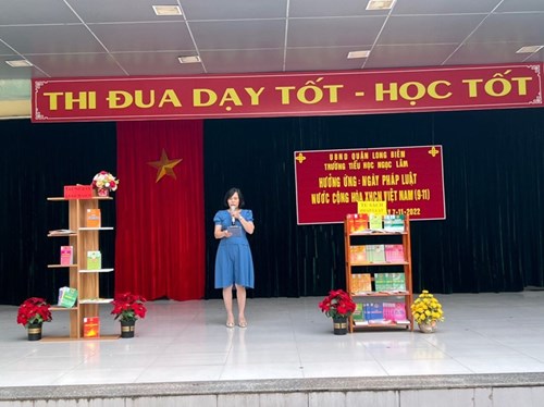 Hưởng ứng Ngày Pháp luật nước CHXHCN Việt Nam - Điểm qua những đầu sách Pháp luật